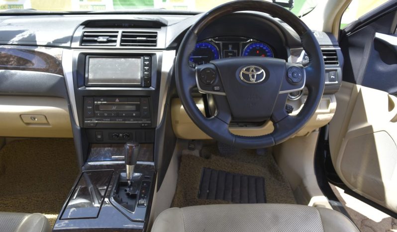 
								Toyota Camry 2.5 2015 full									
