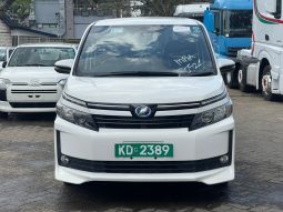 
										Toyota Voxy Hybrid 2017 full									