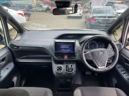
										Toyota Voxy Hybrid 2017 full									