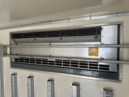 
										Isuzu elf freezer 2018 full									