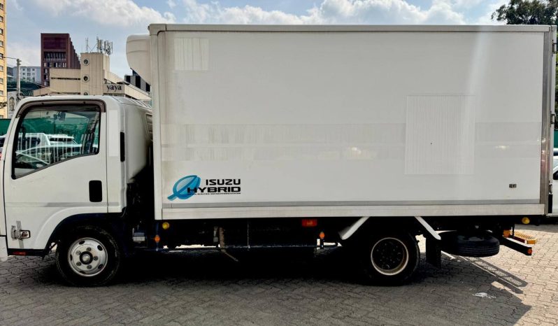 
								Isuzu elf freezer 2018 full									