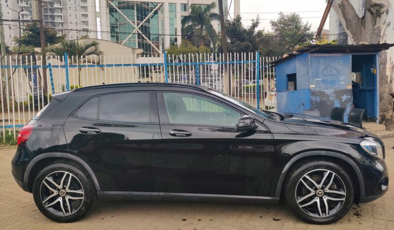 
								Mercedes-Benz GLA 250 2018 – AMG Package full									