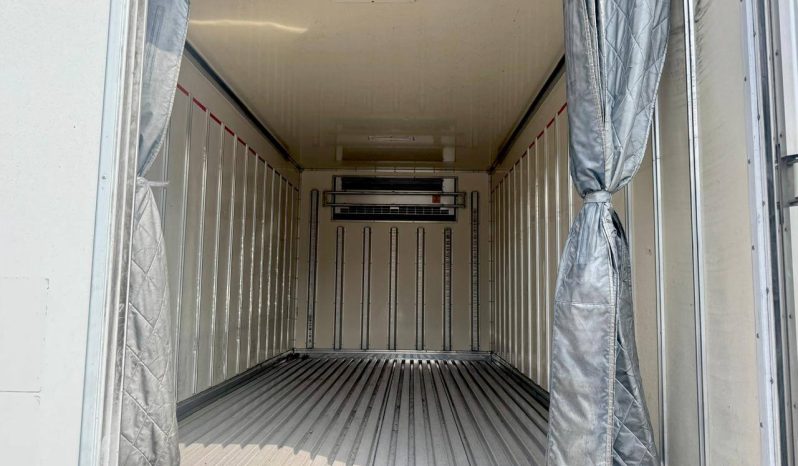
								Isuzu elf freezer 2018 full									
